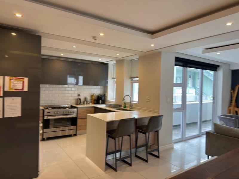 3 Bedroom Property for Sale in Sea Point Western Cape